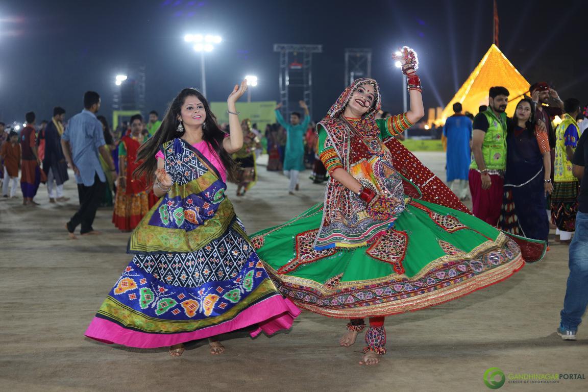 Live Images of Gandhinagar Culture Forum Navratri 2019 Day 4