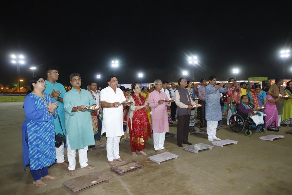 Gandhinagar Cultural Forum - Navratri 2018 Day 1 (16)