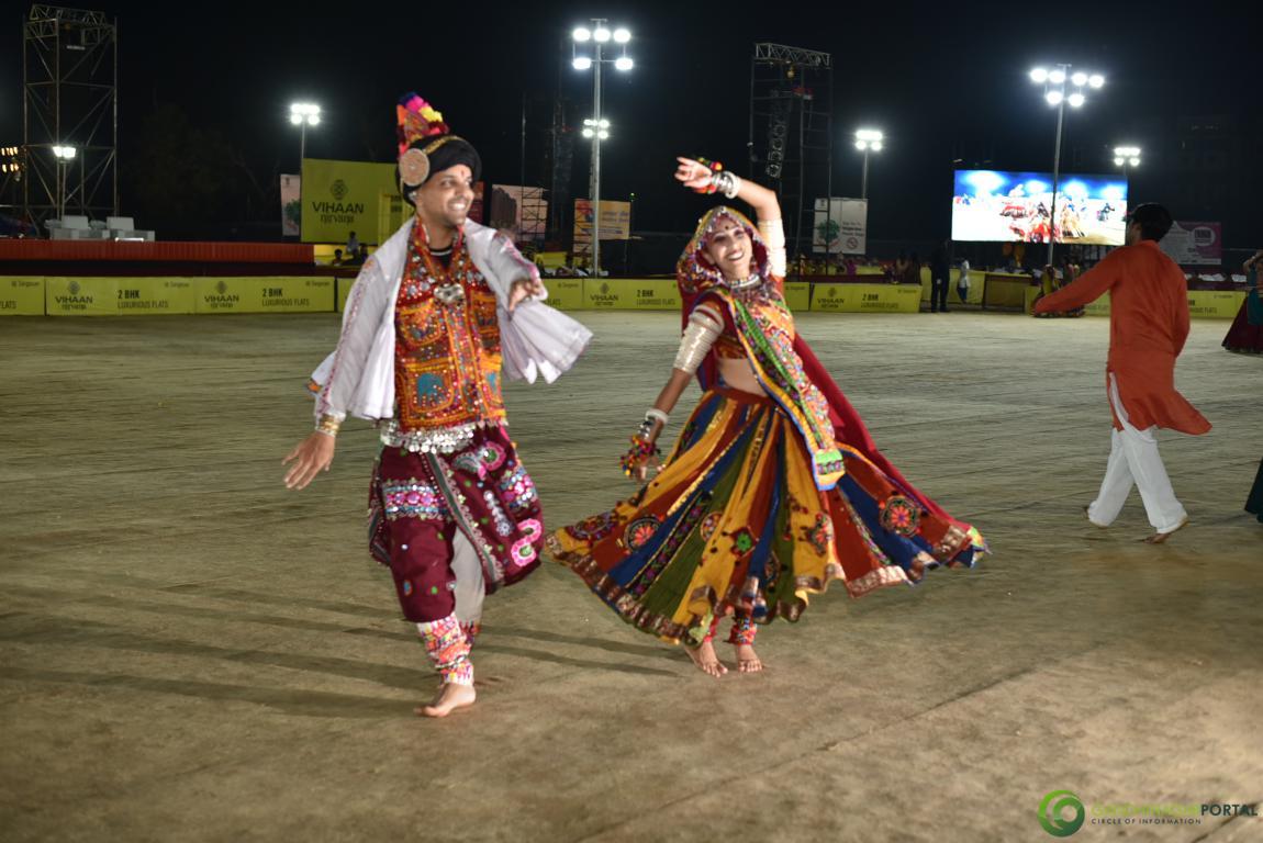 gandhinagar-cultural-forum-navratri-2019-day-6-102