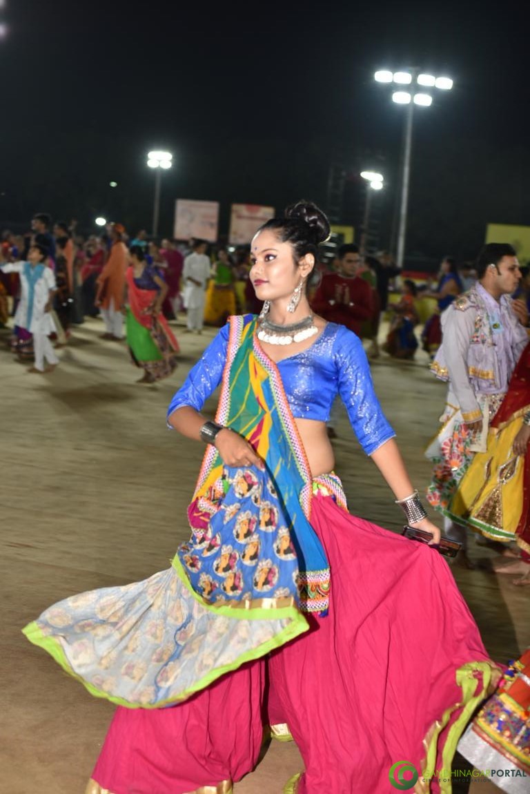 gandhinagar-cultural-forum-navratri-2019-day-6-122