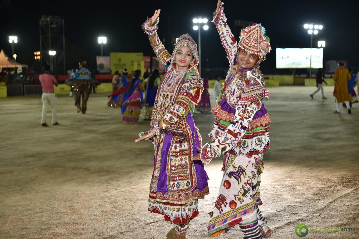 gandhinagar-cultural-forum-navratri-2019-day-6-94