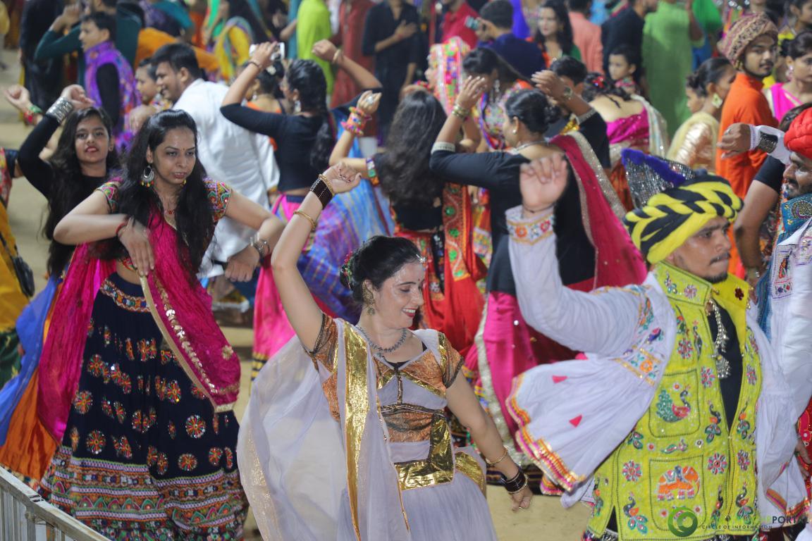 gandhinagar-cultural-forum-navratri-2019-day-6-52