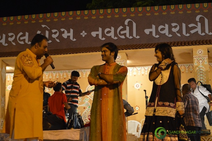 Gandhinagar Cultural Forum Navali Navratri 2012- Day 6- Darshna Gandhi and Group 
