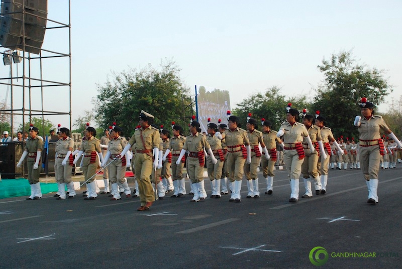53rd Gujarat Sthapana Divas 2013 : Woman Police Force