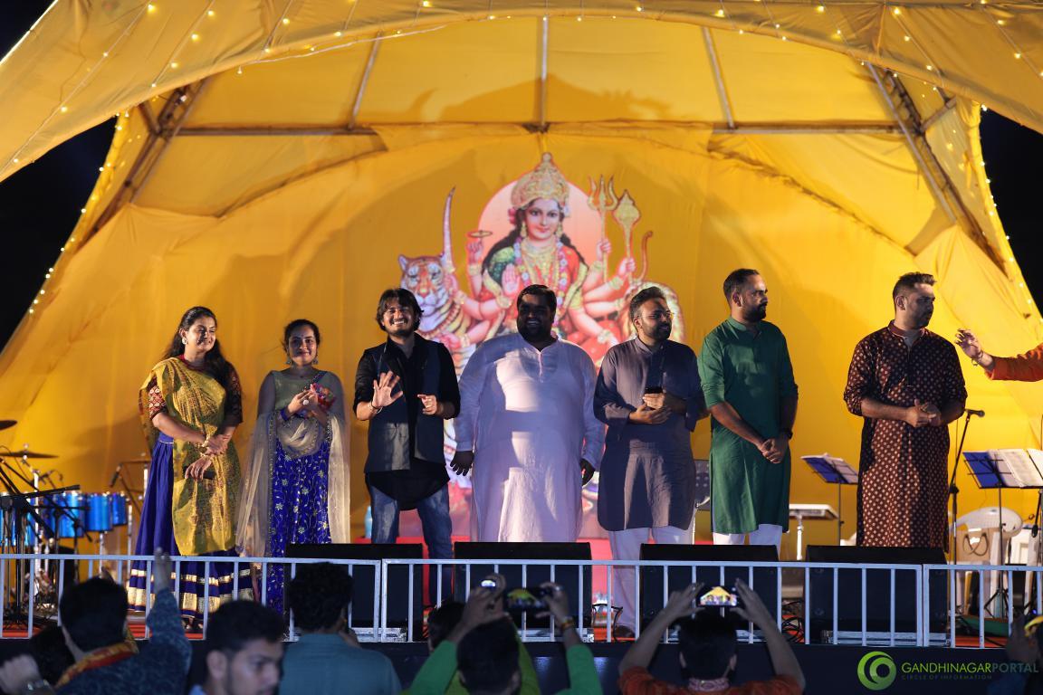 live-garba-gandhinagar-cultural-forum-navratri-2019-day-9-26