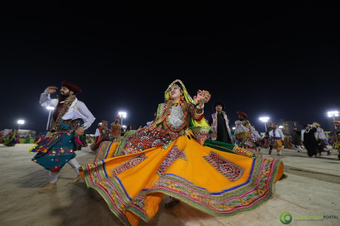 live-garba-gandhinagar-cultural-forum-navratri-2019-day-9-81