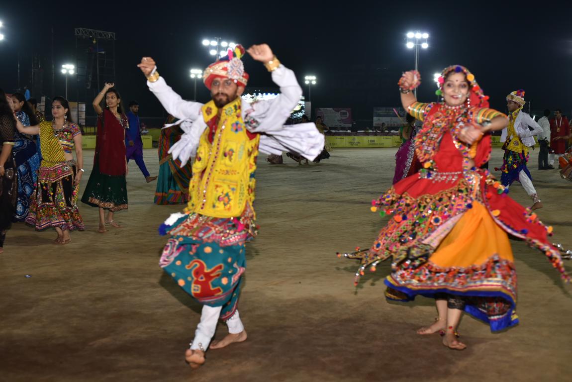 gandhinagar-cultural-forum-navratri-2019-day-7-139