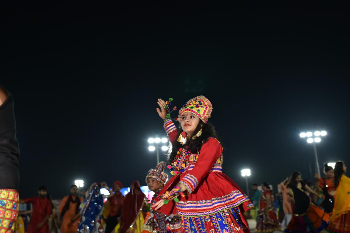 gandhinagar-cultural-forum-navratri-2019-day-7-160