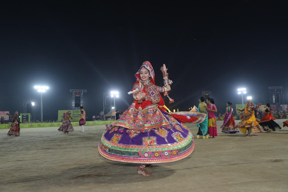 gandhinagar-cultural-forum-navratri-2019-day-7-28