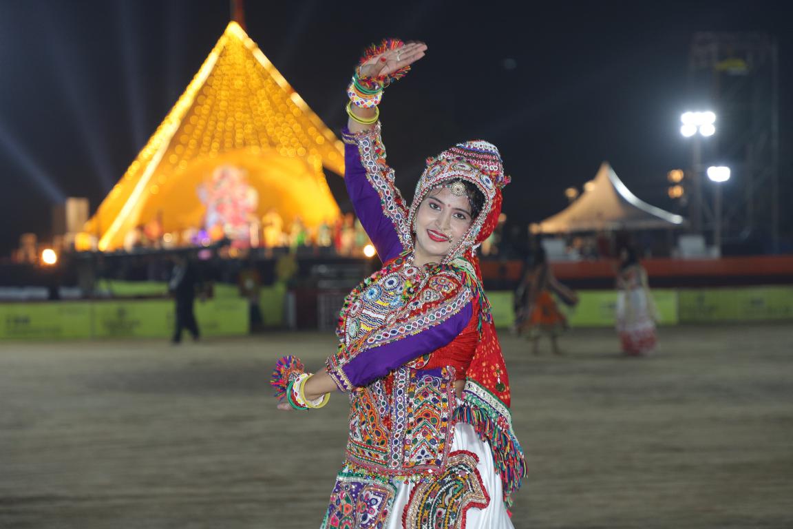 gandhinagar-cultural-forum-navratri-2019-day-7-30