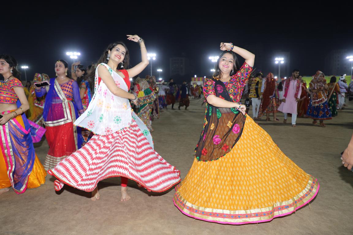 gandhinagar-cultural-forum-navratri-2019-day-7-49