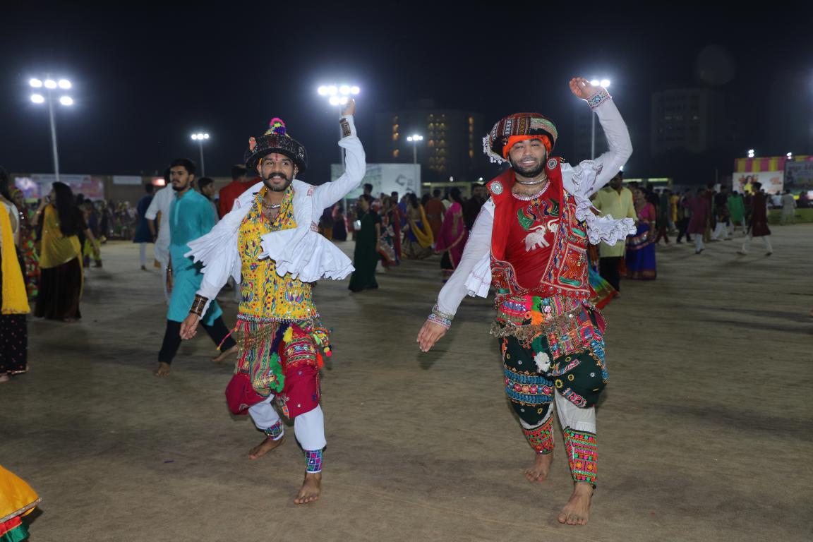 gandhinagar-cultural-forum-navratri-2019-day-7-50