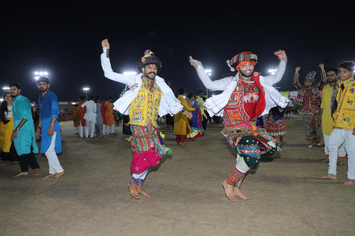 gandhinagar-cultural-forum-navratri-2019-day-7-51