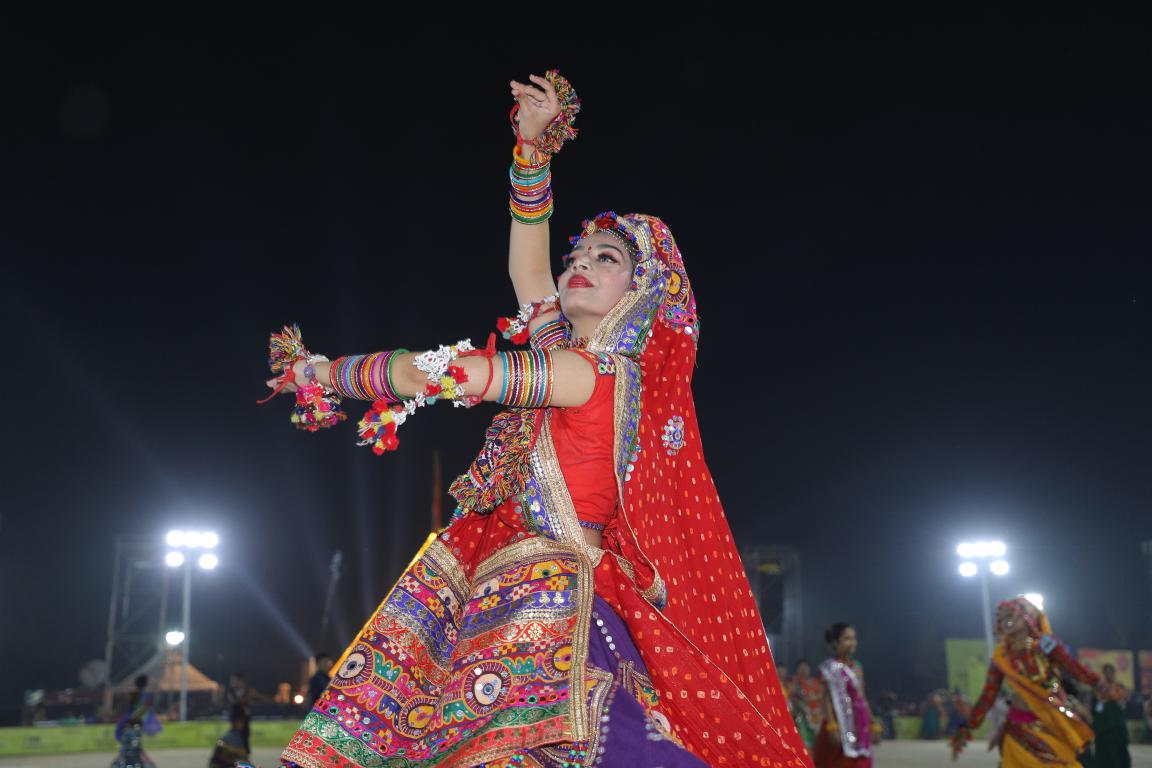 gandhinagar-cultural-forum-navratri-2019-day-7-29