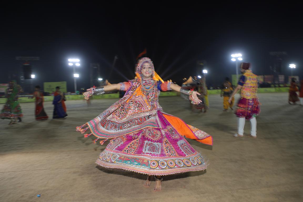 gandhinagar-cultural-forum-navratri-2019-day-7-35
