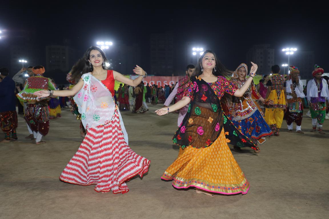 gandhinagar-cultural-forum-navratri-2019-day-7-45