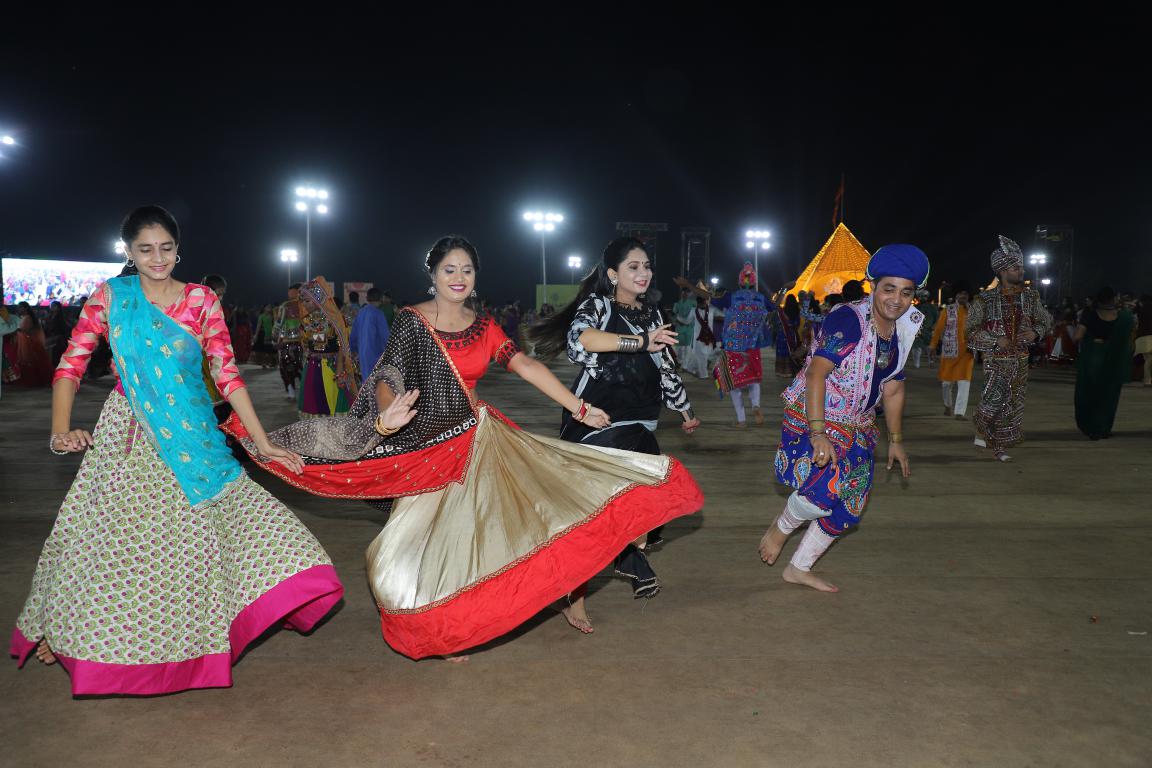 gandhinagar-cultural-forum-navratri-2019-day-7-54