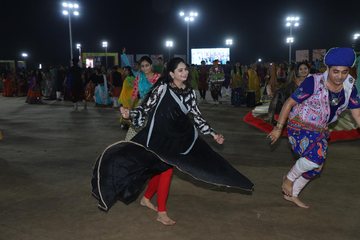 gandhinagar-cultural-forum-navratri-2019-day-7-57