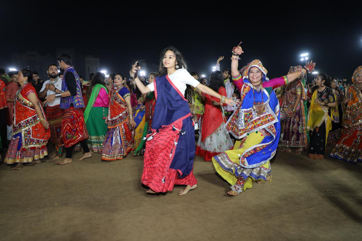 gandhinagar-cultural-forum-navratri-2019-day-7-93