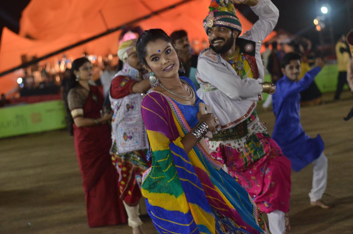 Live Navratri - Gandhinagar Cultural Forum 2018 Day 6 (97)