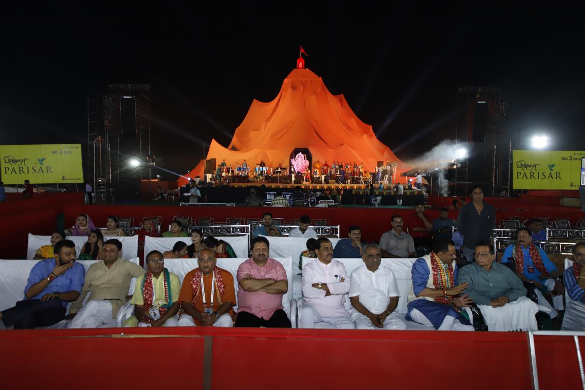 Live Navratri - Gandhinagar Cultural Forum 2018 Day 6 (32)