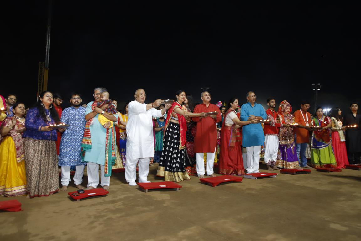 live navratri gandhinagar cultural forum 2018 day 8 (7)