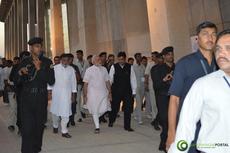 shri-modi-inaugural-ceremony-gujarat-travel-mart-2013-mahatma-mandir-gandhinagar-41