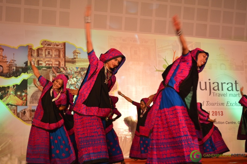 shri-modi-inaugural-ceremony-gujarat-travel-mart-2013-mahatma-mandir-gandhinagar-58