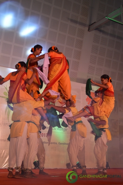 shri-modi-inaugural-ceremony-gujarat-travel-mart-2013-mahatma-mandir-gandhinagar-69