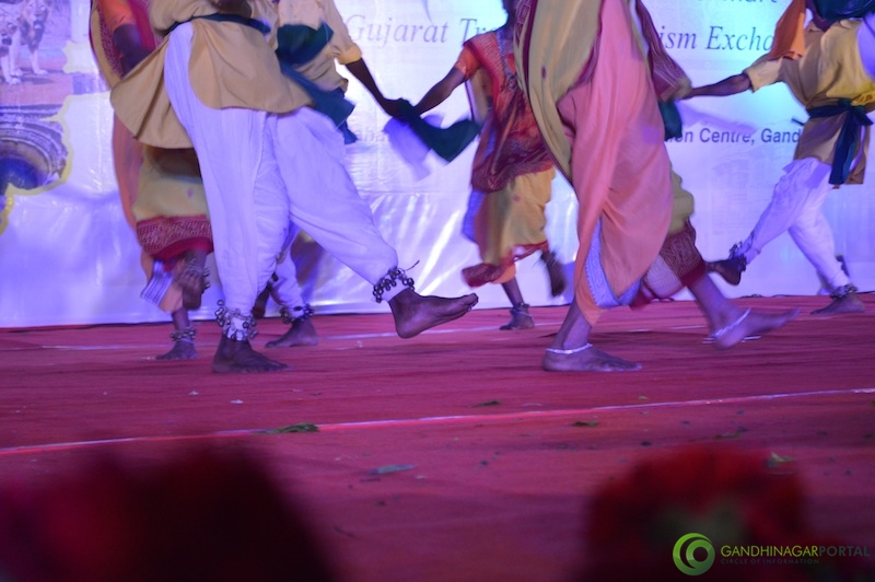 shri-modi-inaugural-ceremony-gujarat-travel-mart-2013-mahatma-mandir-gandhinagar-71