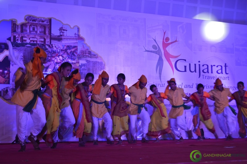 shri-modi-inaugural-ceremony-gujarat-travel-mart-2013-mahatma-mandir-gandhinagar-74
