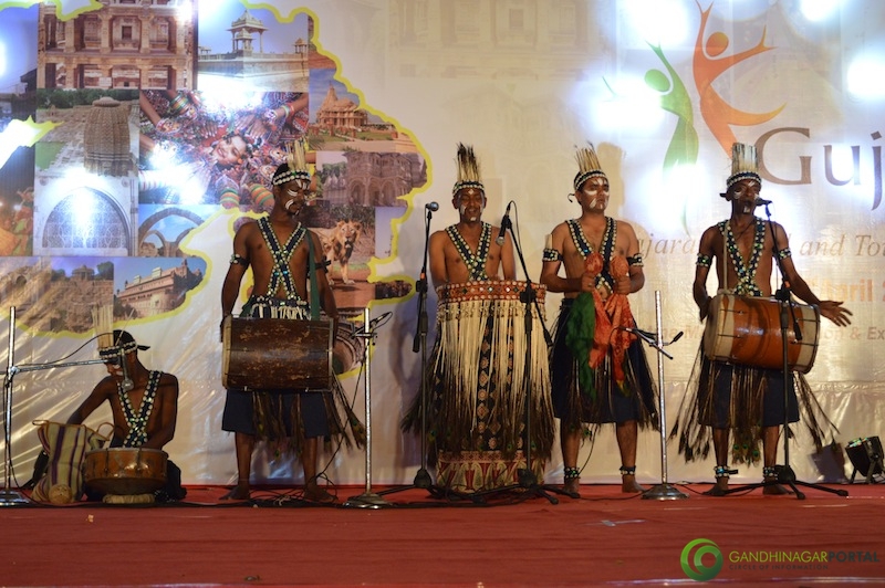 shri-modi-inaugural-ceremony-gujarat-travel-mart-2013-mahatma-mandir-gandhinagar-84
