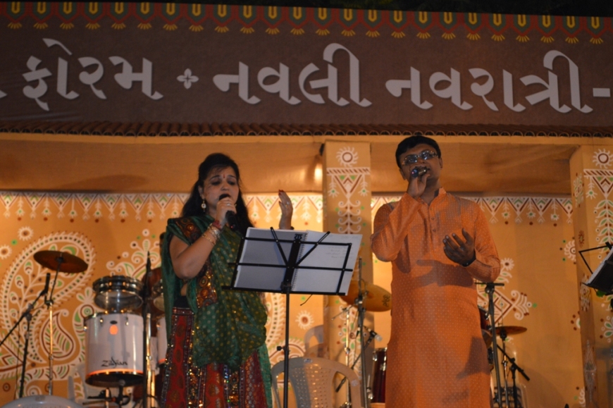 Gandhinagar Cultural Forum Navali Navratri 2012- Day 4- Deepti Desai and Amit Thakkar