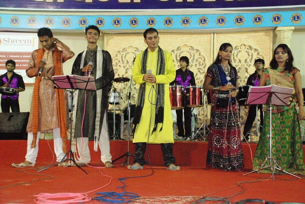 gandhinagar navratri garba 2012 rao orchestra lions club
