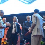 Shri Narendra Modi Congratulating Delegates for Signed MoU at Convention by Vivekananda Yuva Parishad- Vibrant Gujarat Summit 2013-Gandhinagar