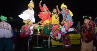 live garba gandhinagar cultural forum maha aarti gujarat india